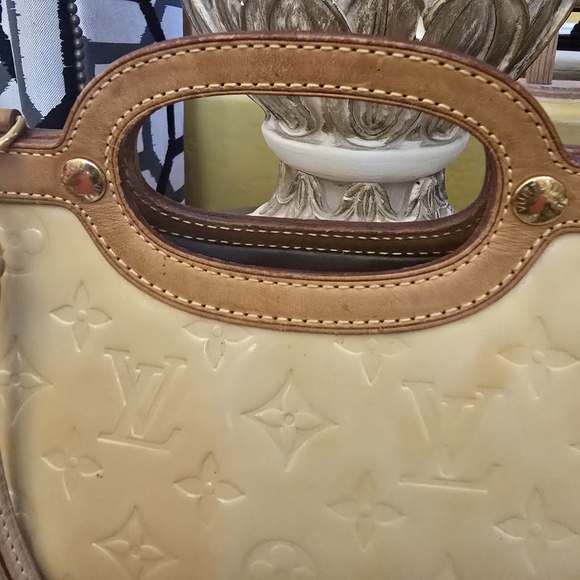 Louis Vuitton Vernis  2way  Roxbury Drive Yellow Satchel. - Picture 16 of 17